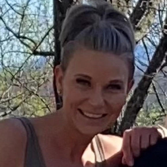 Meet your Posher, Jess - Picture 2 of 2